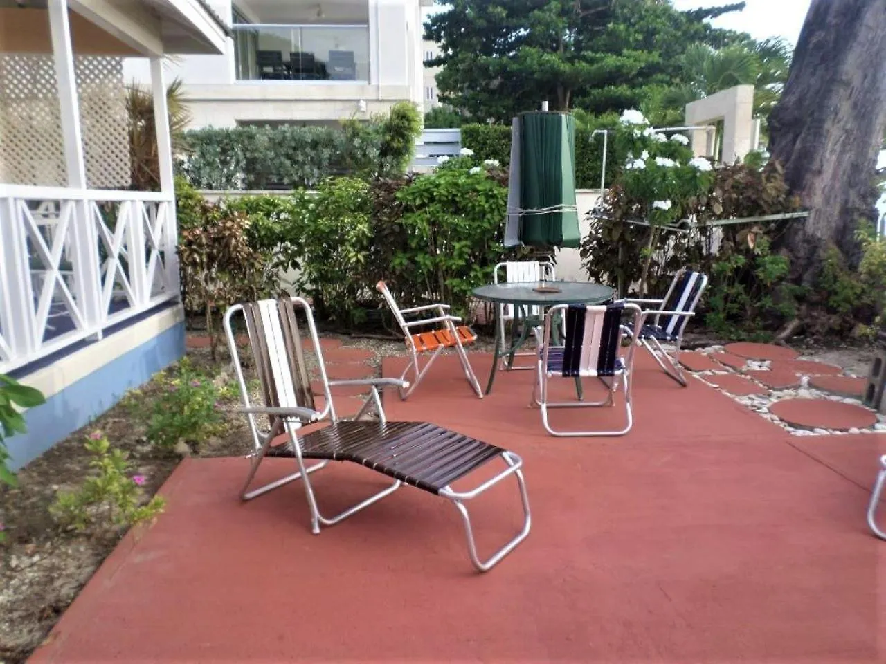 Annabelle'S Apartment Saint James Barbados