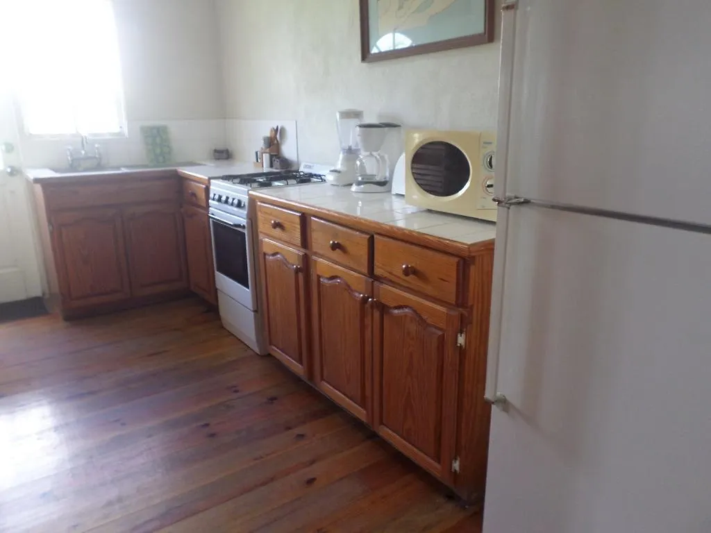 Annabelle'S Apartment Saint James 0*,