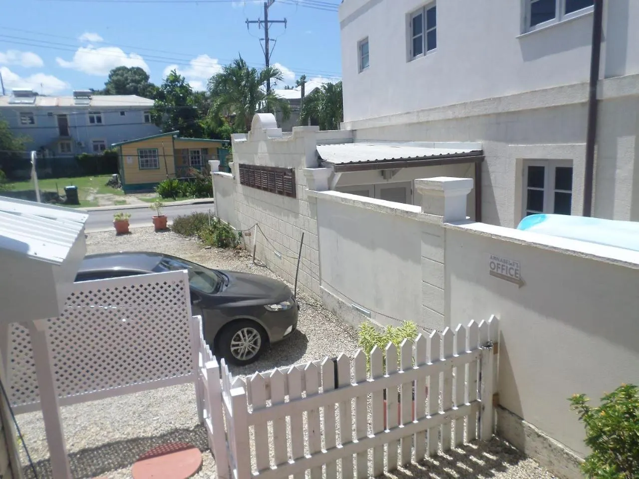 Annabelle'S Apartment Saint James Barbados