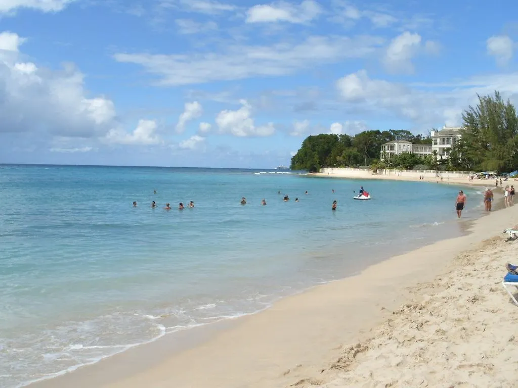 Annabelle'S Apartment Saint James Barbados